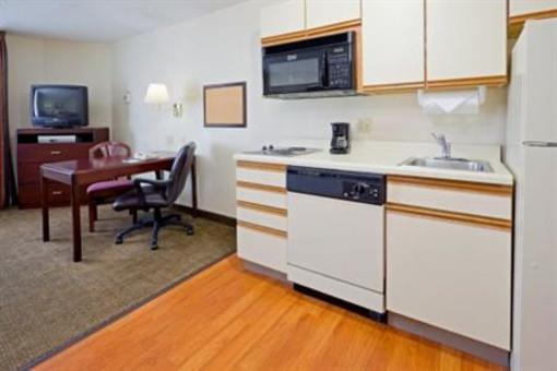 фото отеля Candlewood Suites Philadelphia - Mt. Laurel