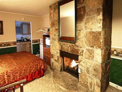 фото отеля Baskins Creek Nestle Inn