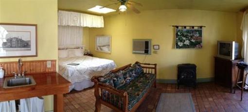 фото отеля Seven Wives Inn