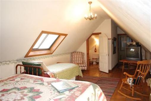фото отеля Seven Wives Inn