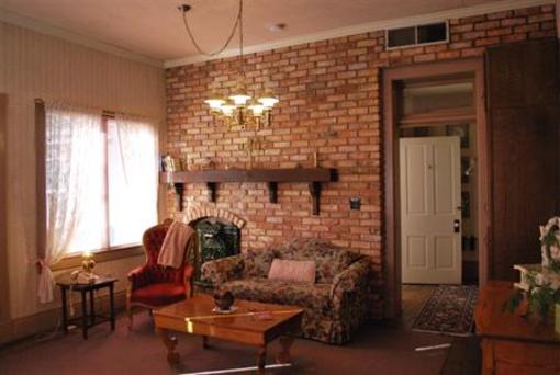 фото отеля Seven Wives Inn