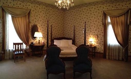 фото отеля Seven Wives Inn