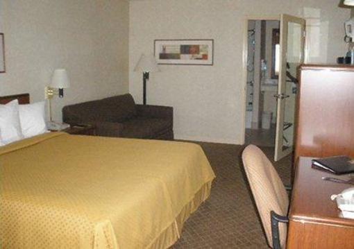 фото отеля Quality Inn & Suites Lathrop