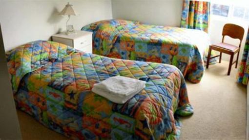 фото отеля Seafarer Chase Holiday Apartments Caloundra