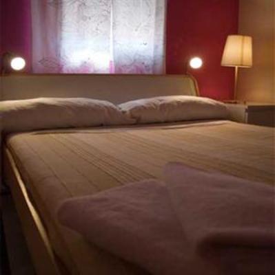 фото отеля Hostel One Sevilla Alameda