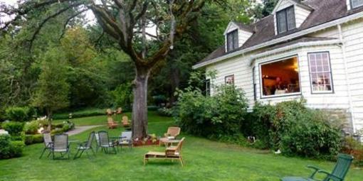 фото отеля Campbell House, A City Inn