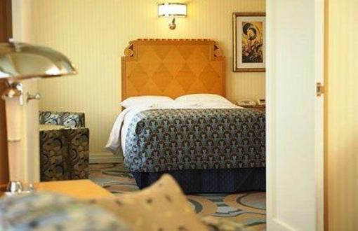 фото отеля Disney Ambassador Hotel