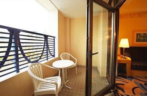 фото отеля Disney Ambassador Hotel