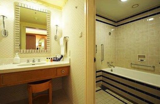 фото отеля Disney Ambassador Hotel