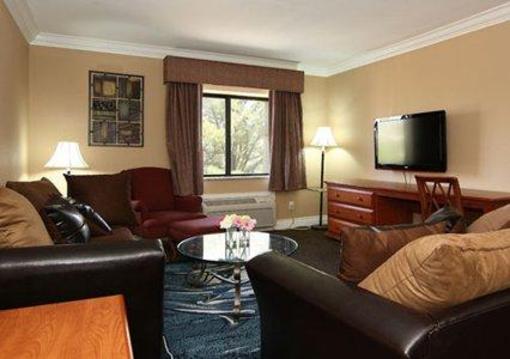 фото отеля Quality Inn & Suites College Park