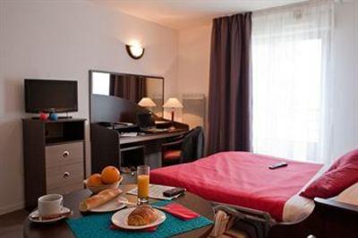 фото отеля Appart City Montelimar Apartments