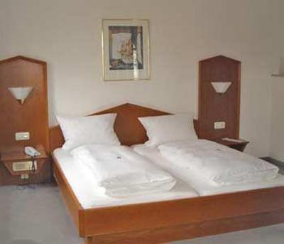 фото отеля Hotel Zum Bräu Kinding