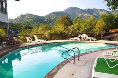 фото отеля Sierra Lodge Three Rivers (California)