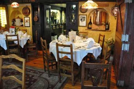 фото отеля Oliver St. John Gogarty's Hostel