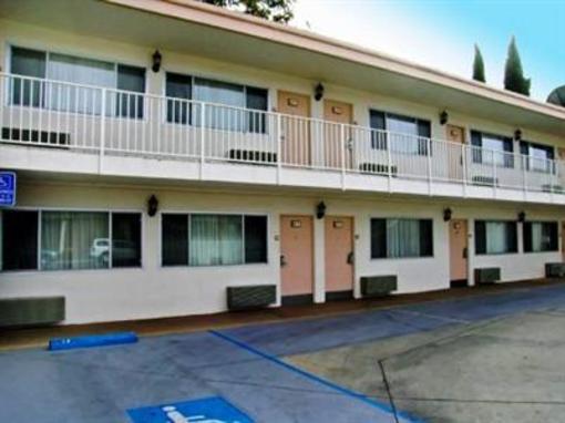фото отеля Americas Best Value Inn Hotel Visalia