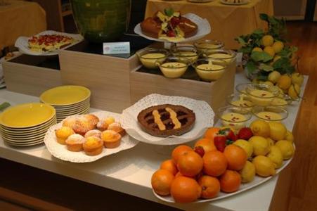 фото отеля Best Western Palace Inn Hotel