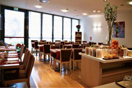 фото отеля Best Western Palace Inn Hotel
