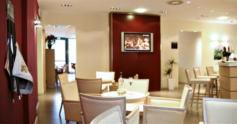 фото отеля Best Western Palace Inn Hotel