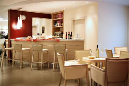 фото отеля Best Western Palace Inn Hotel
