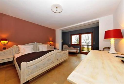 фото отеля Hotel Chiemgauhof Ubersee