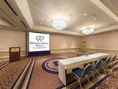 фото отеля Doubletree Hotel Tulsa-Downtown