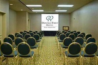 фото отеля Doubletree Hotel Tulsa-Downtown