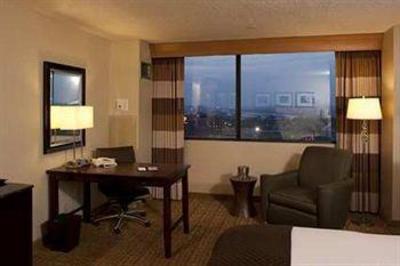 фото отеля Doubletree Hotel Tulsa-Downtown