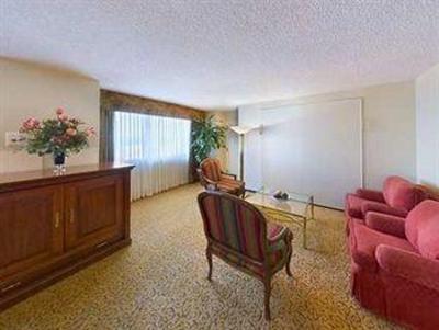 фото отеля Doubletree Hotel Tulsa-Downtown