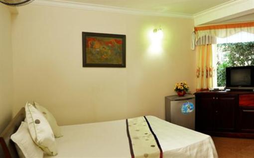 фото отеля Phuong Dong Airport Hotel