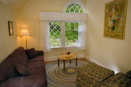 фото отеля Asticou Inn
