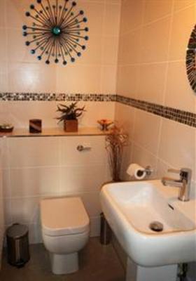 фото отеля Dalmore Lodge Guest House Edinburgh
