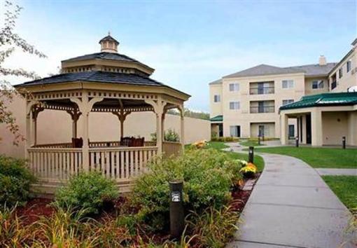 фото отеля Courtyard Hotel Boston Raynham
