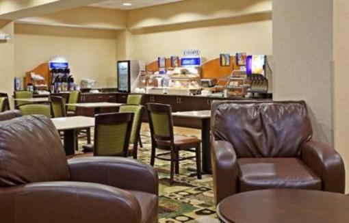 фото отеля Holiday Inn Express Hotel & Suites Statesville