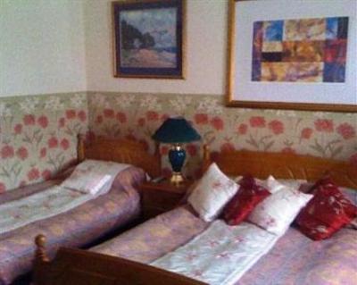 фото отеля Ivanhoe Guest House Inverness