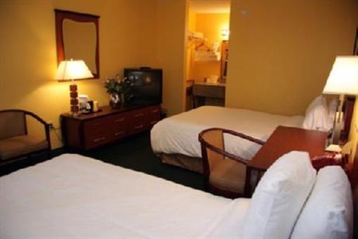 фото отеля Holiday Park Hotels & Suites Deerfield Beach