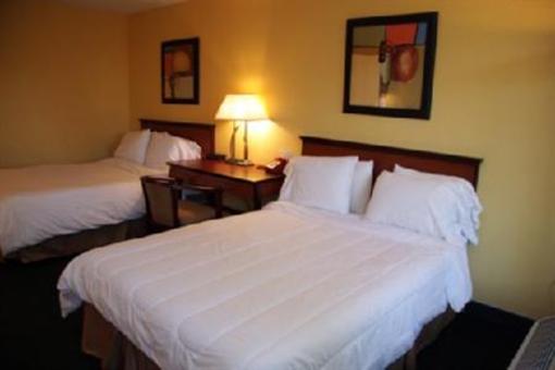 фото отеля Holiday Park Hotels & Suites Deerfield Beach