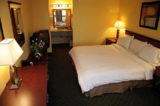 фото отеля Holiday Park Hotels & Suites Deerfield Beach