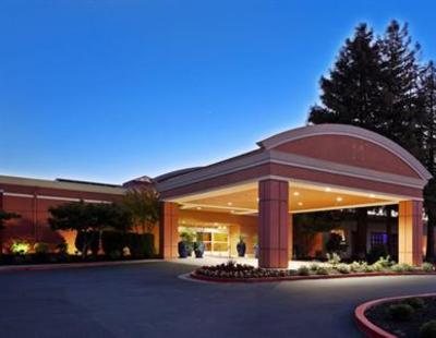 фото отеля Crowne Plaza Concord