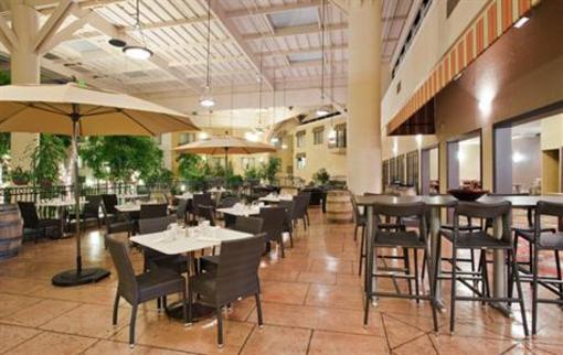 фото отеля Crowne Plaza Concord