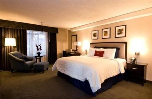 фото отеля Crowne Plaza Concord