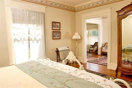 фото отеля Corinthian Bed & Breakfast