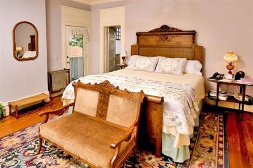 фото отеля Corinthian Bed & Breakfast