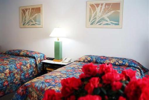 фото отеля Holiday Surf Hotel