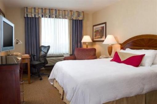 фото отеля Hilton Garden Inn Queens JFK Airport