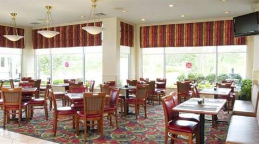 фото отеля Hilton Garden Inn Queens JFK Airport