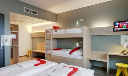 фото отеля Meininger Hotel Berlin Airport
