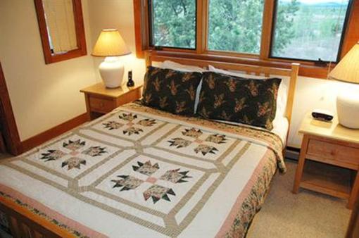 фото отеля Rendezvous Mountain Rentals