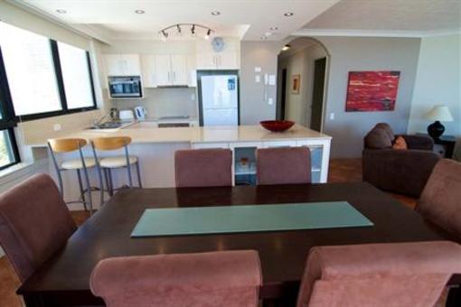 фото отеля Carrington Court Apartments Gold Coast