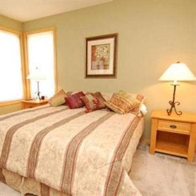 фото отеля Vacation Rentals at Snowcreek Resort in Mammoth Lakes