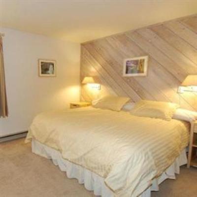 фото отеля Vacation Rentals at Snowcreek Resort in Mammoth Lakes
